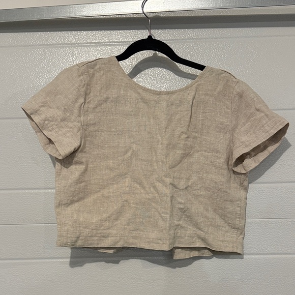 Elegant Beige Tie-Front Crop Top - Picture 3 of 3